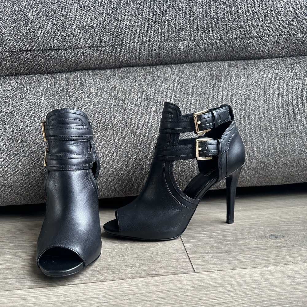 Michael Kors open toe boot sz8